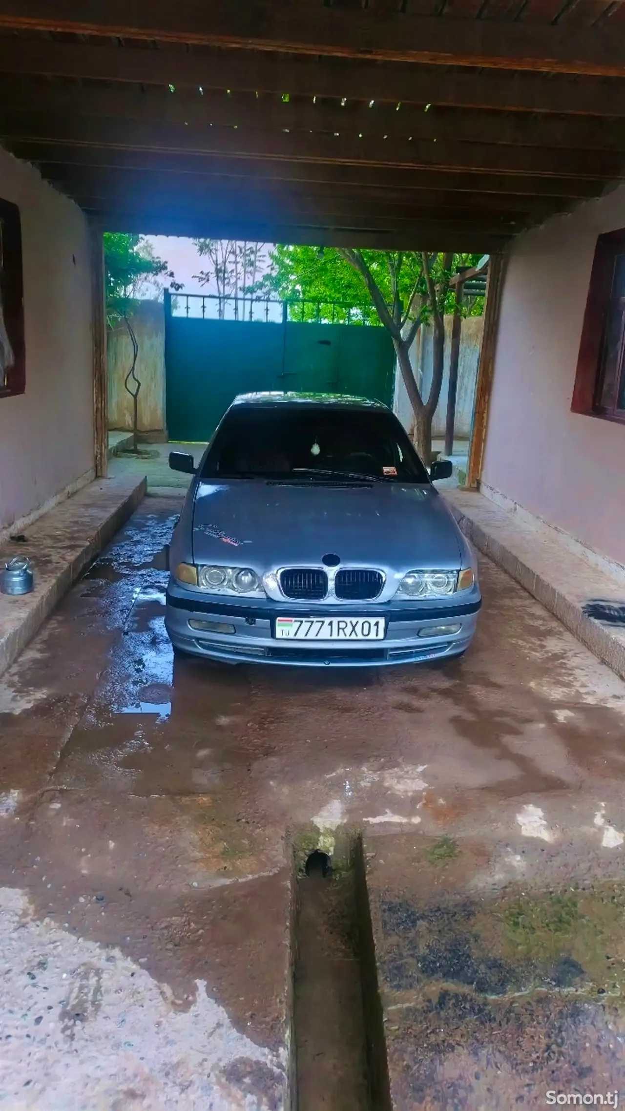 BMW 3 series 1993 · 1.8 MT