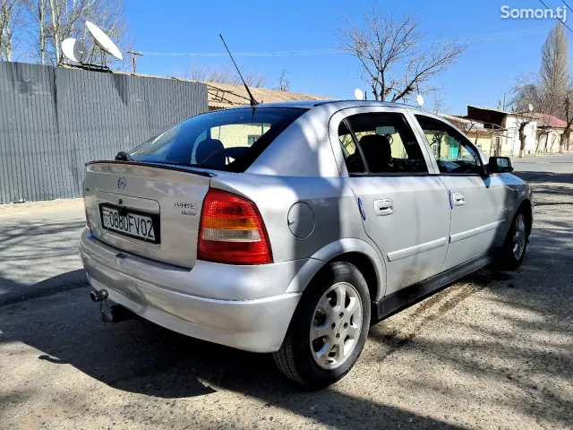 Opel Astra G 2001 · 1.6 AT
