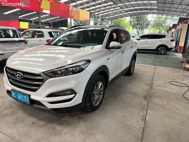 Hyundai Tucson 2015 · 1.6 AT