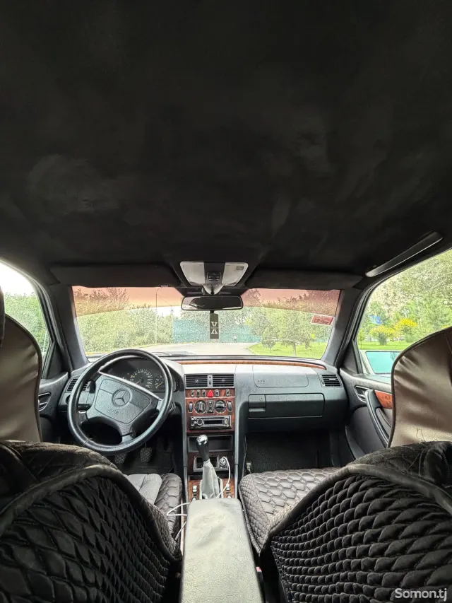 Mercedes-Benz C class 2000 · 1.8 MT