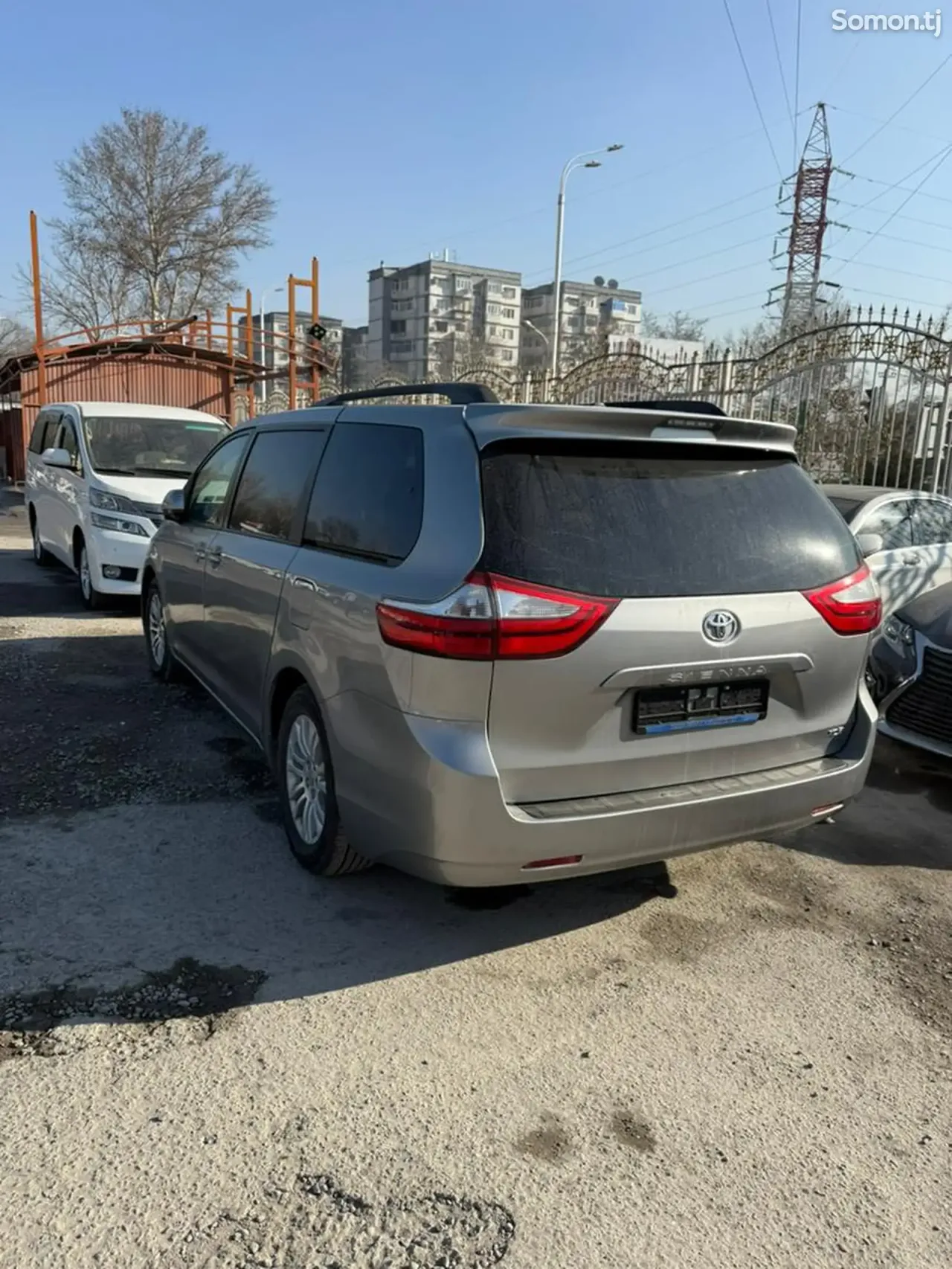 Toyota Sienna 2015 · 3.5 AT