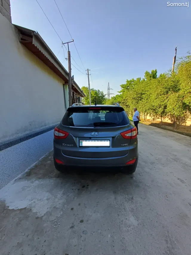 Hyundai Tucson 2014 · 2.0 AT