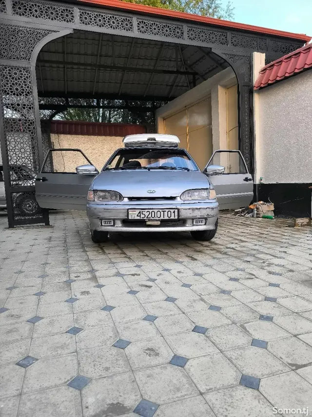 Lada (ВАЗ) 2113 2008 · 1.7 MT