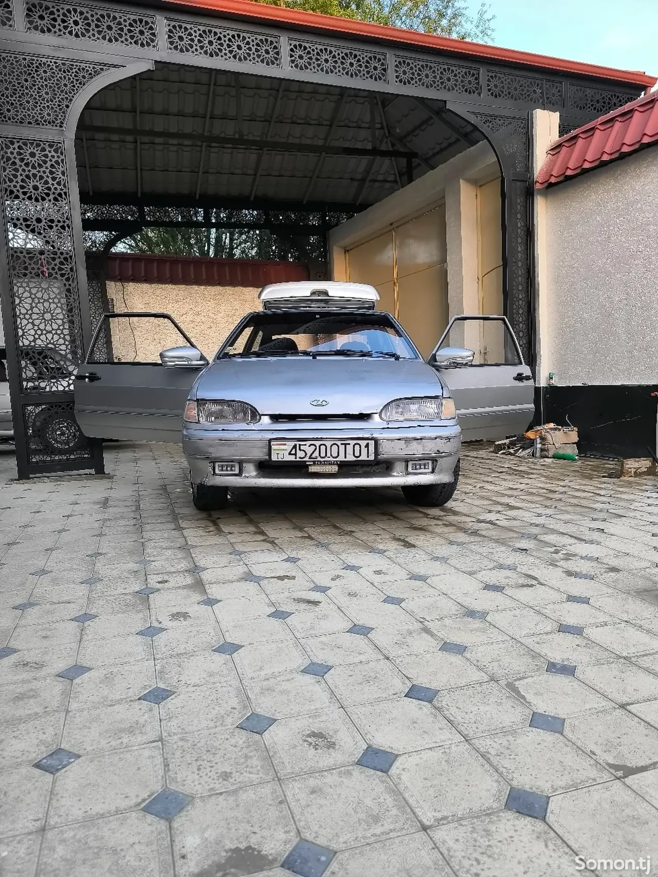Lada (ВАЗ) 2113 2008 · 1.7 MT