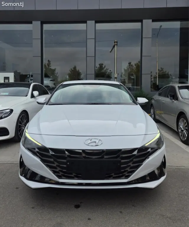 Hyundai Avante 2021 · 1.6 AT