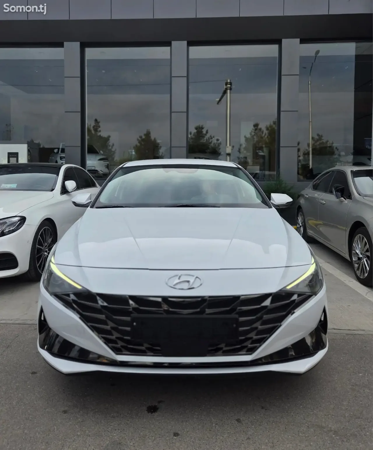 Hyundai Avante 2021 · 1.6 AT
