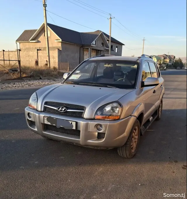 Hyundai Tucson 2009 · 2.0 AT