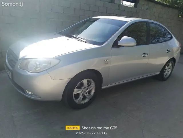 Hyundai Avante 2009 · 1.6 AT