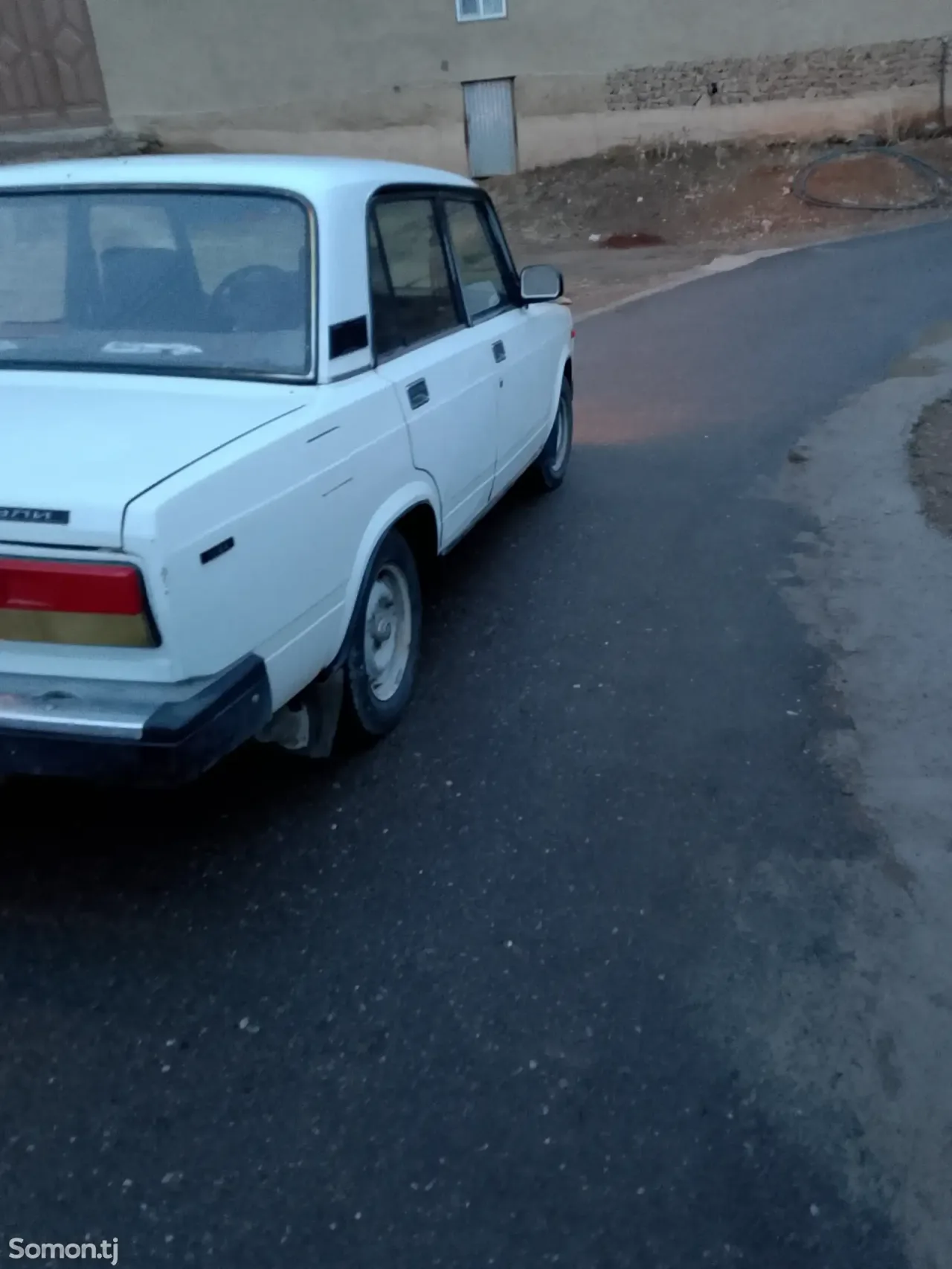 Lada (ВАЗ) 2107 2004 · 1.6 MT