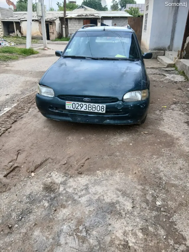 Ford Escort 1995 · MT