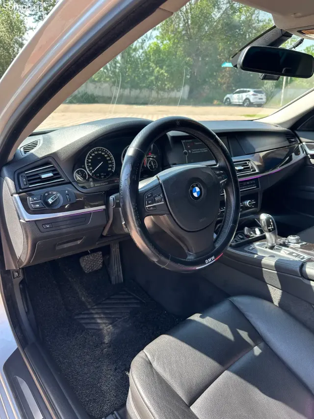 BMW 5 series 2011 · 2.0 AT