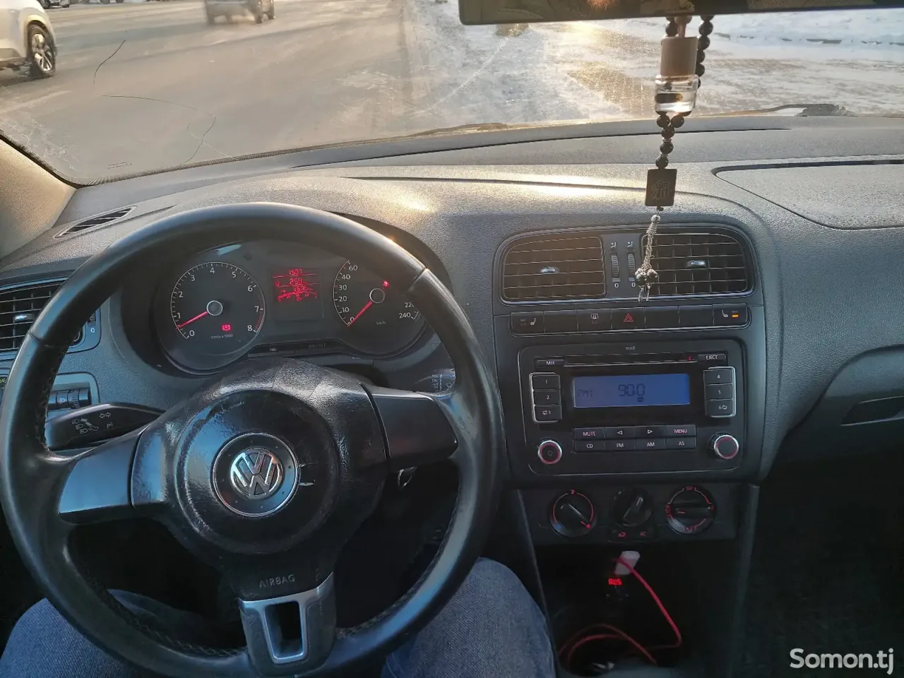 Volkswagen Polo 2013 · 1.6 MT