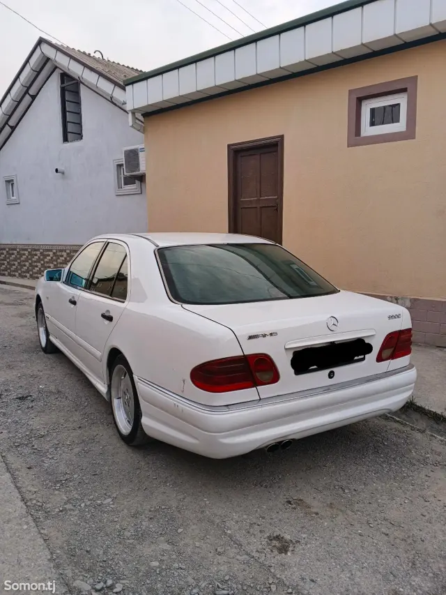 Mercedes-Benz E class 1996 · 2.2 AT