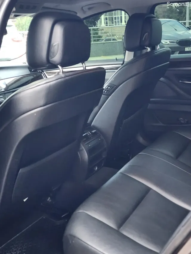 BMW 5 series 2013 · 2.0 AT