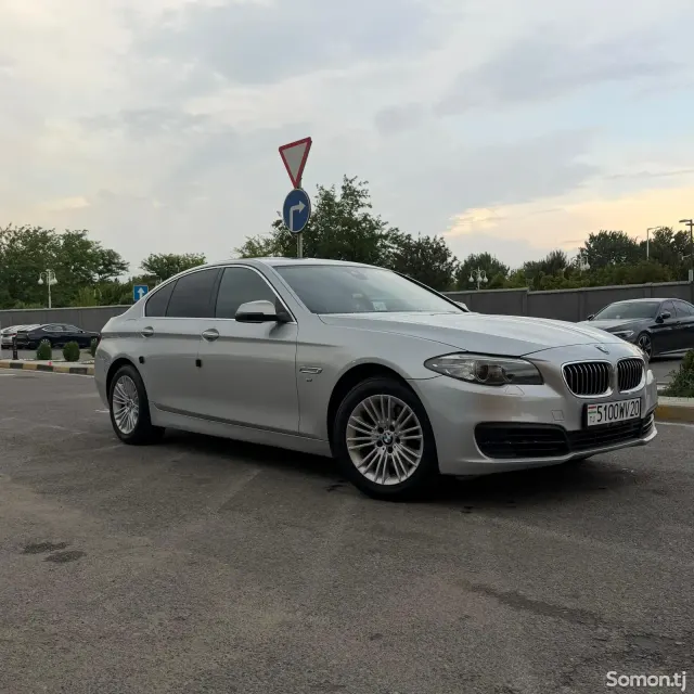 BMW 5 series 2015 · 2.0 AT