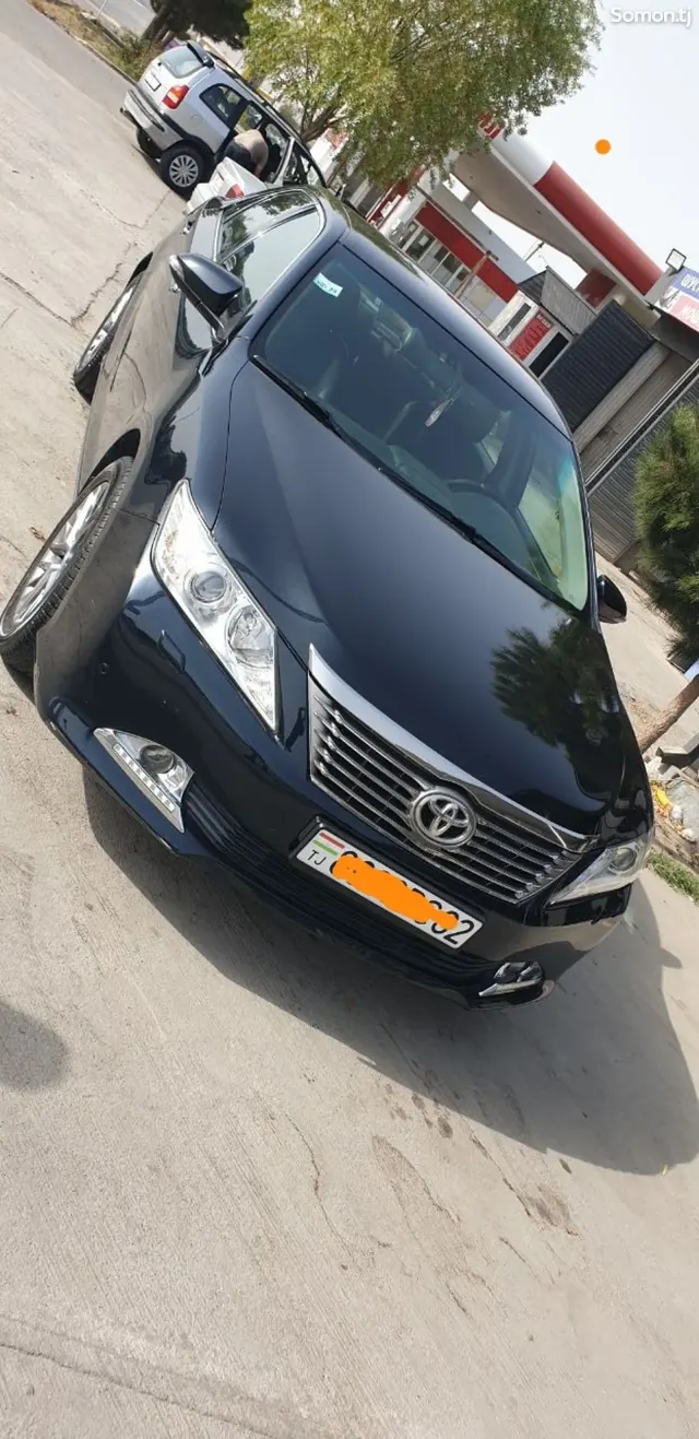 Toyota Camry 2013 · 2.5 AT