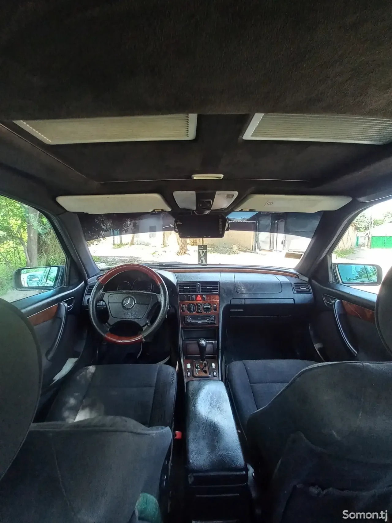 Mercedes-Benz C class 2000 · 2.4 AT