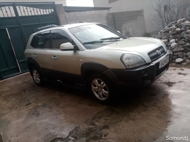Hyundai Tucson 2006 · 2.0 AT