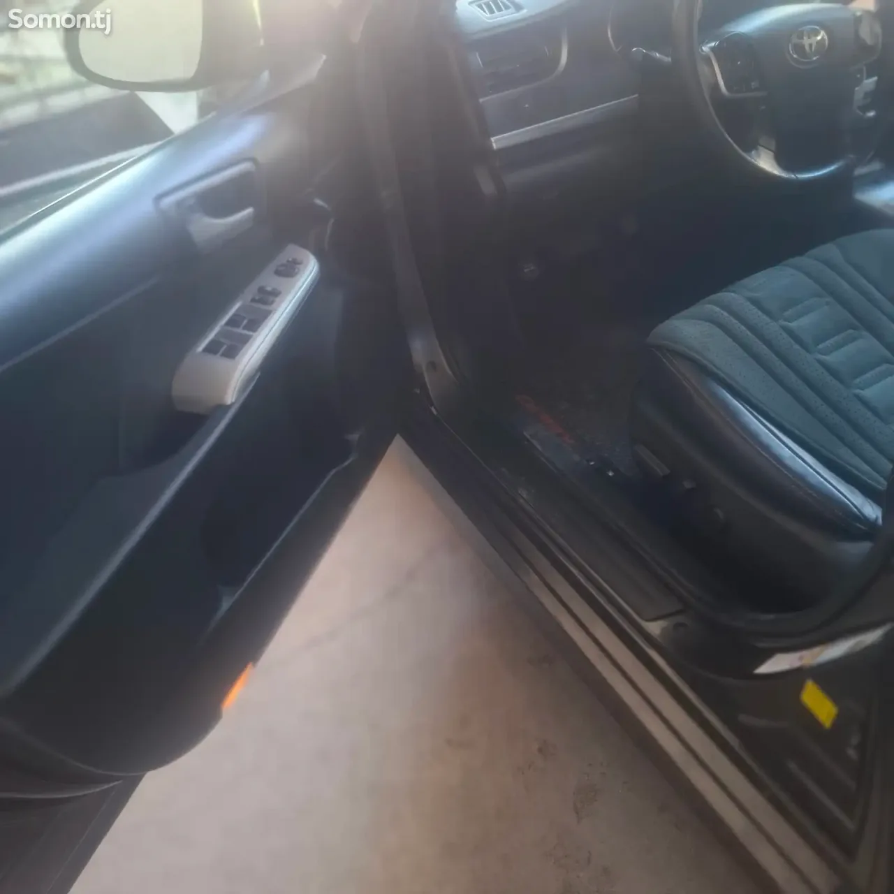 Toyota Camry 2014 · 2.5 AT