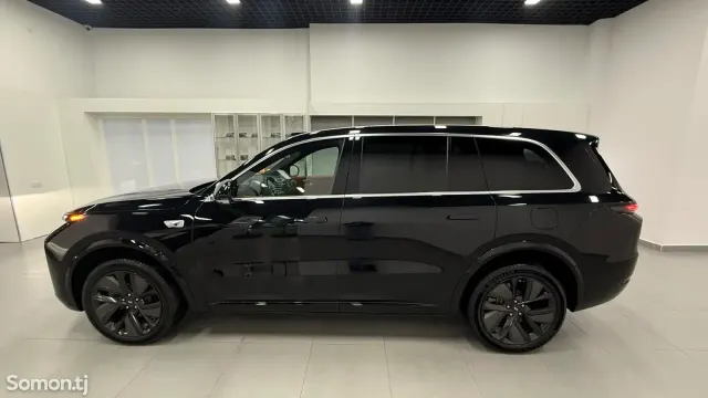 Li Auto (Lixiang) L9 2025 · 1.5 AT