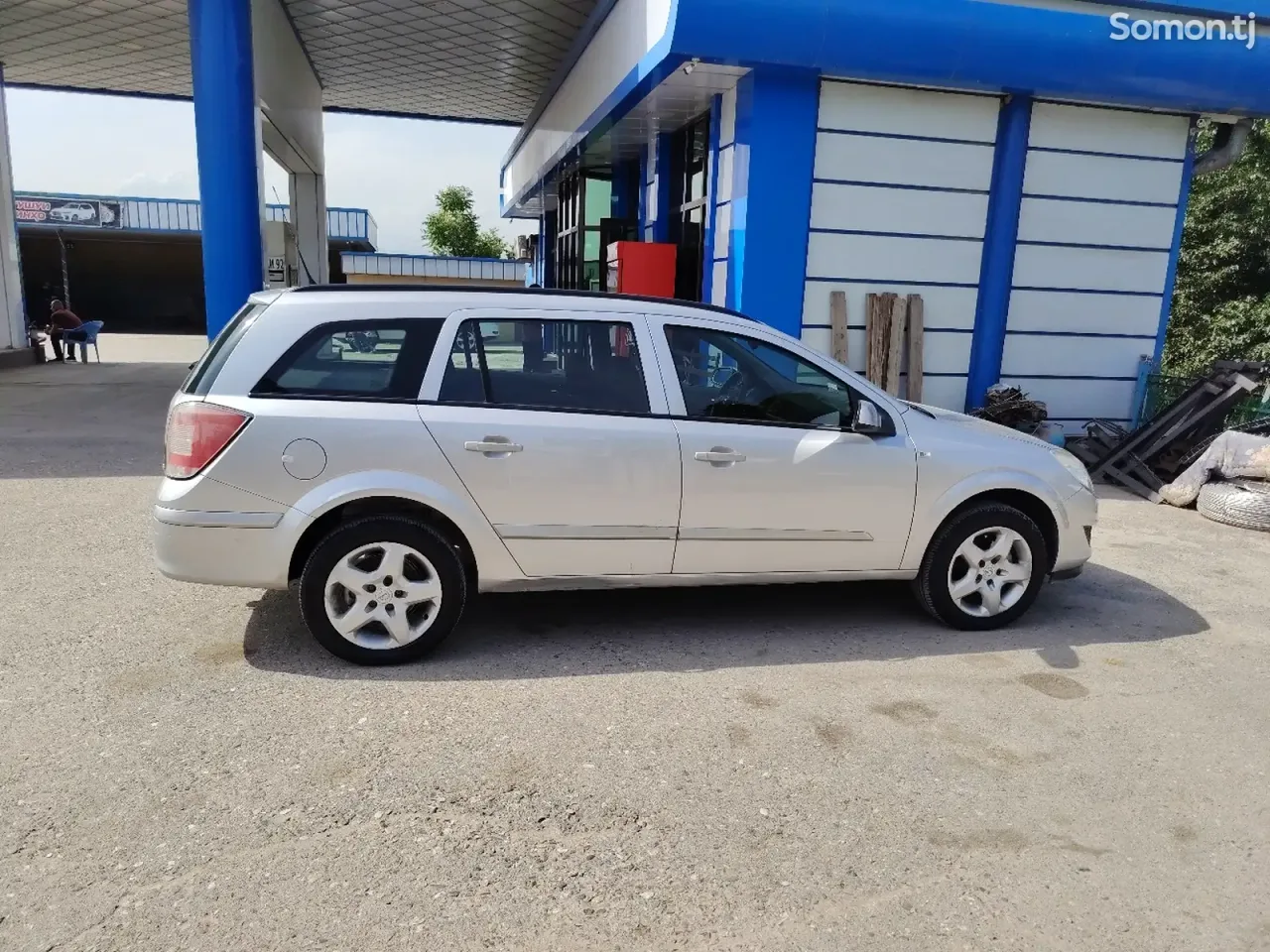 Opel Astra H 2007 · 1.6 MT