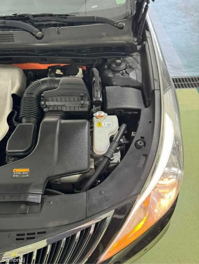 Hyundai Grandeur 2015 · 2.4 AT