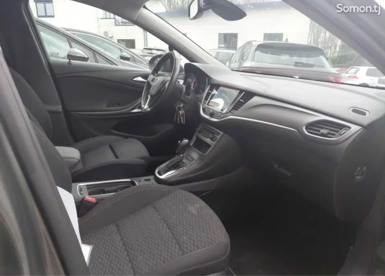 Opel Astra K 2020 · 1.4 AT