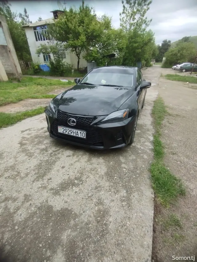 Lexus IS series 2010 · 2.5 AT