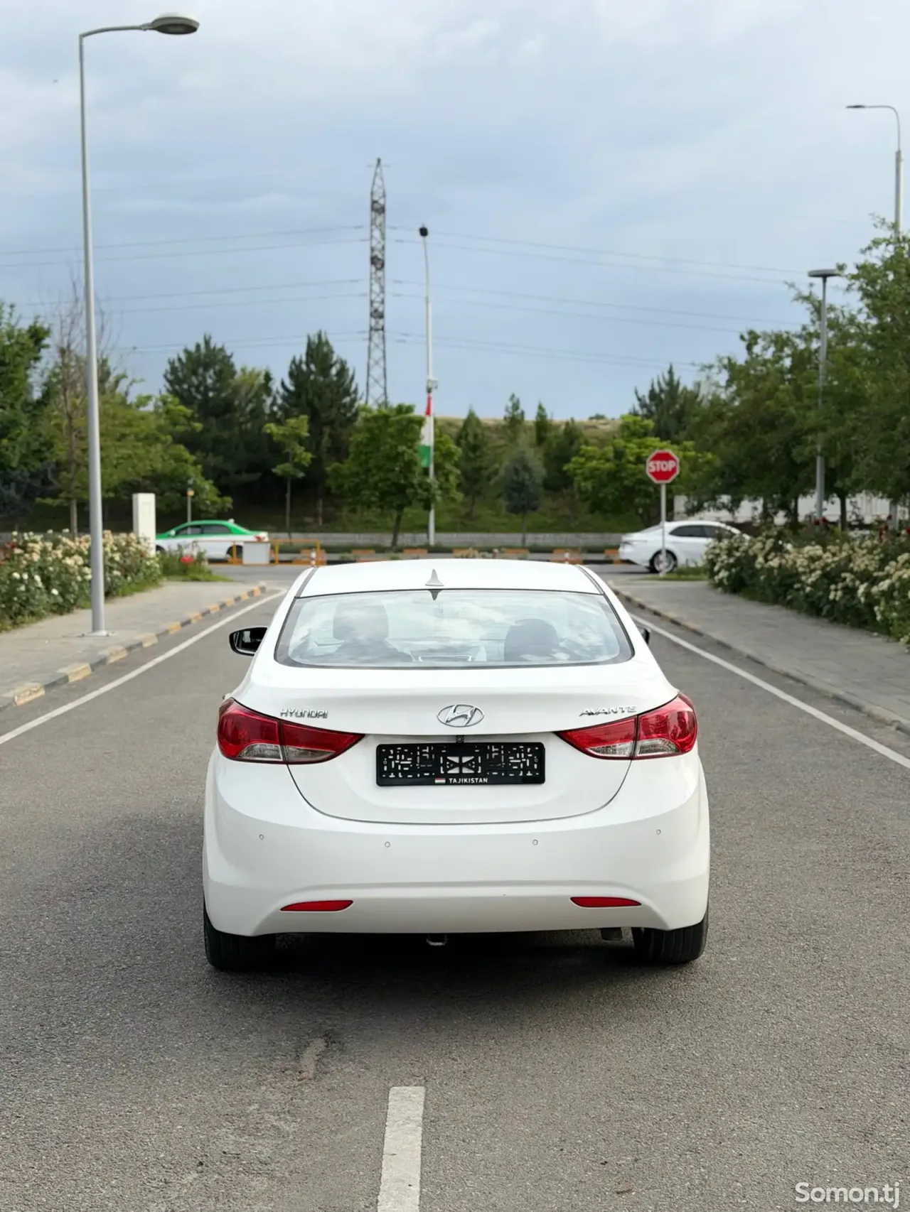 Hyundai Avante 2011 · 1.6 AT