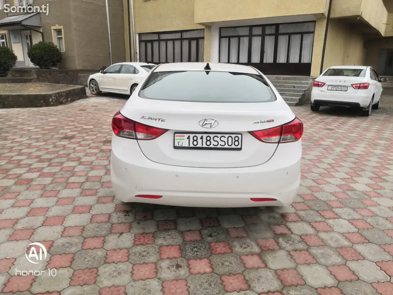 Hyundai Avante 2011 · 1.6 AT