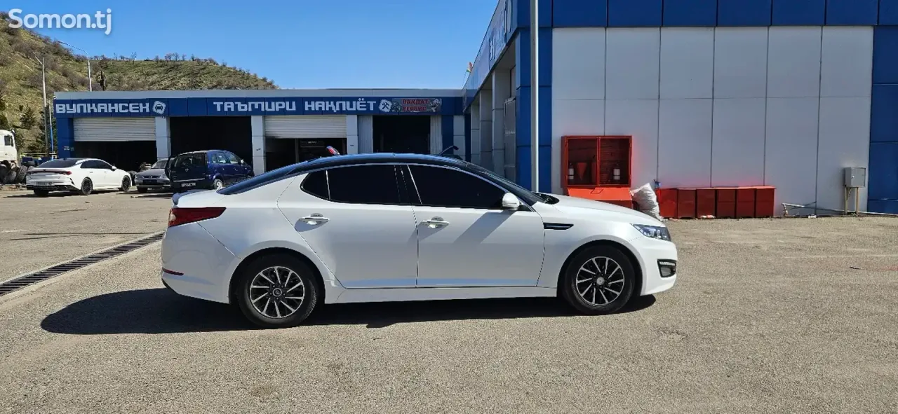 Kia K5 2011 · 2.0 AT