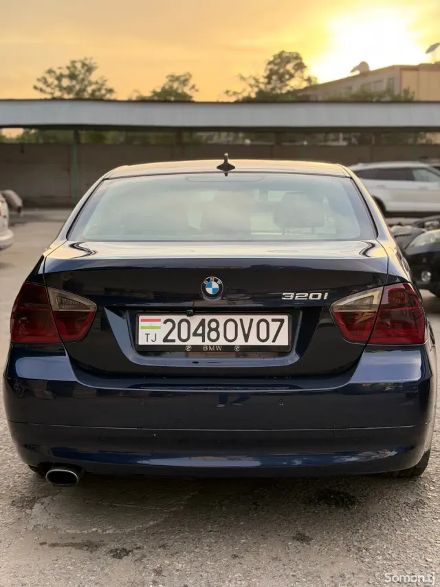 BMW 3 series 2008 · 2.0 AT