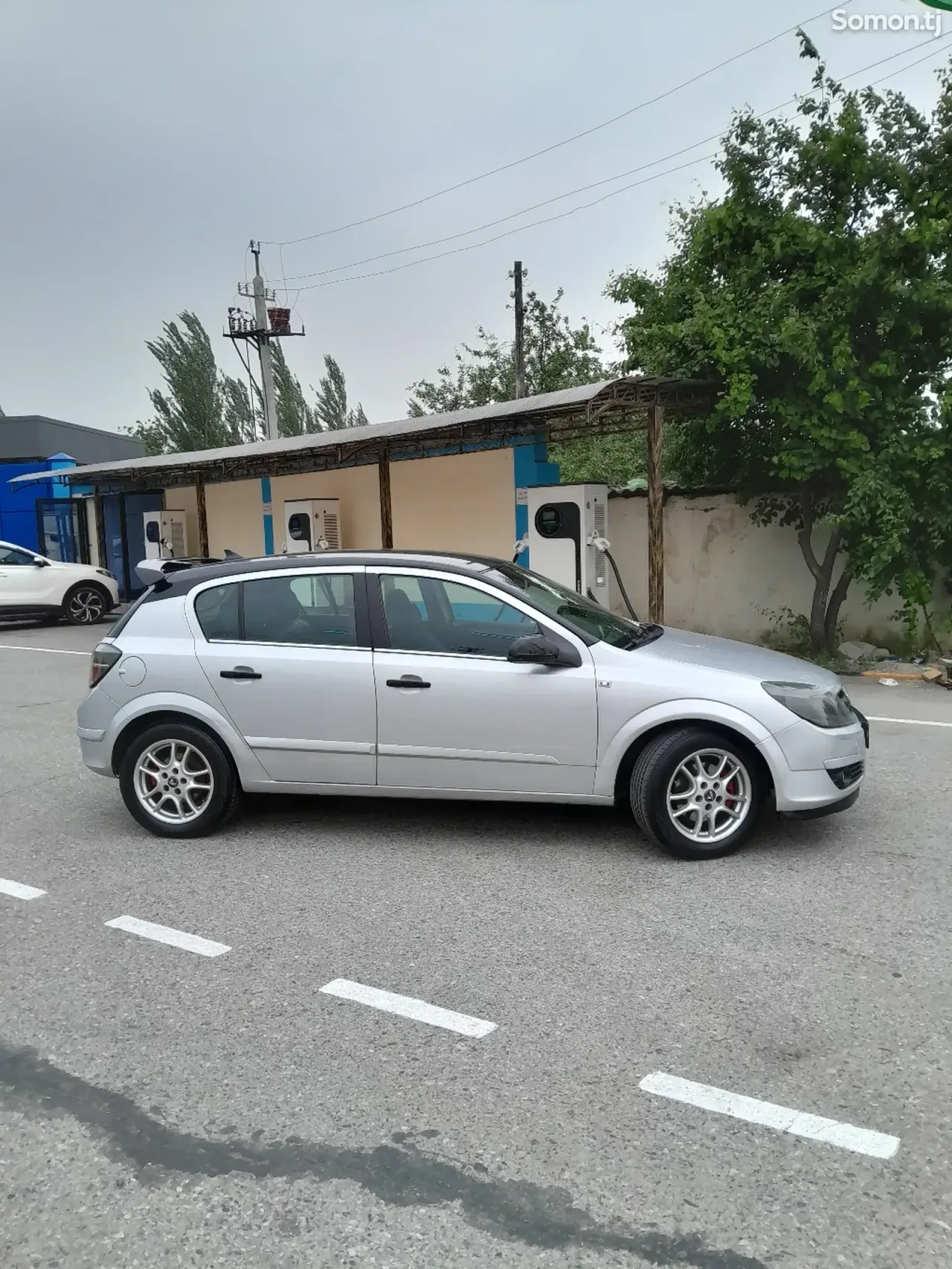 Opel Astra H 2007 · 1.6 MT