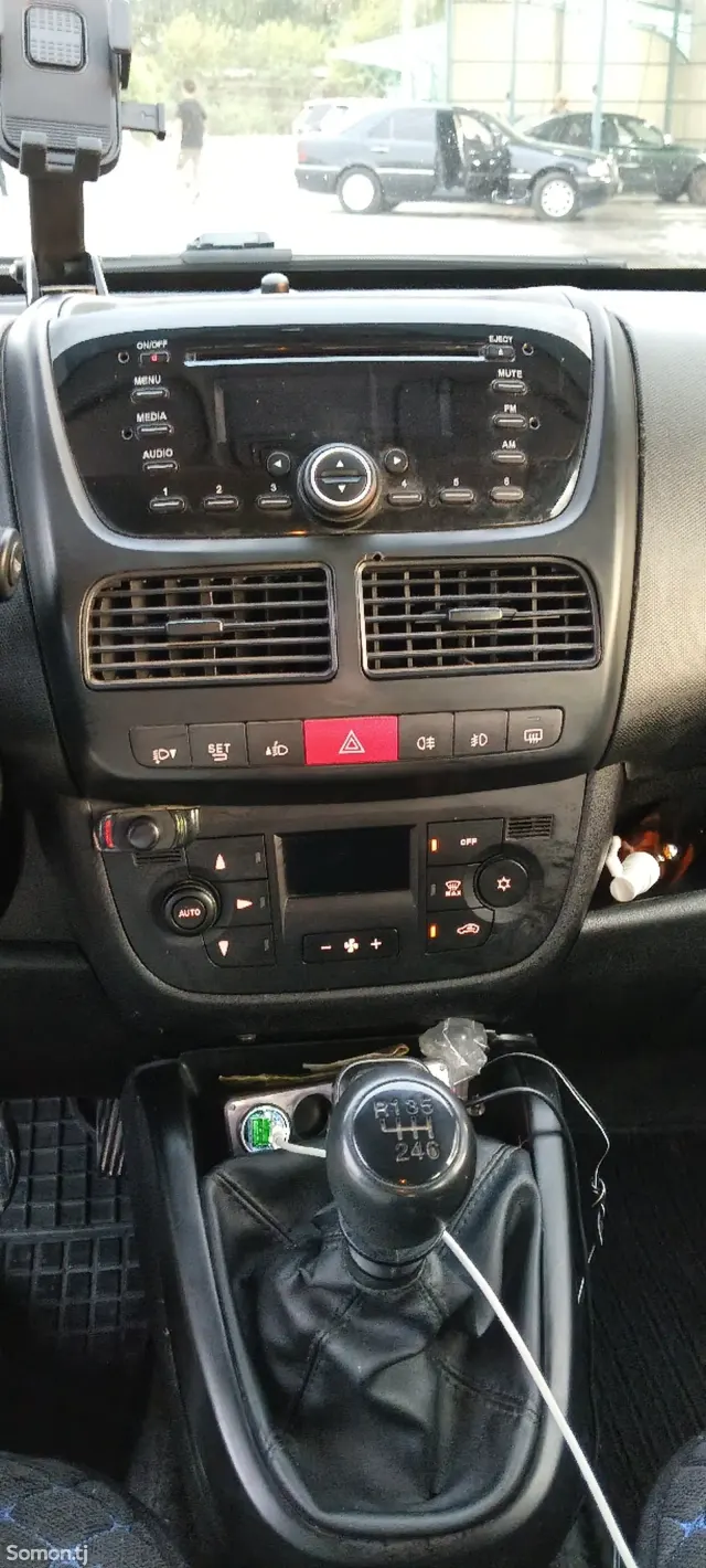 Opel Combo 2016 · 1.6 MT