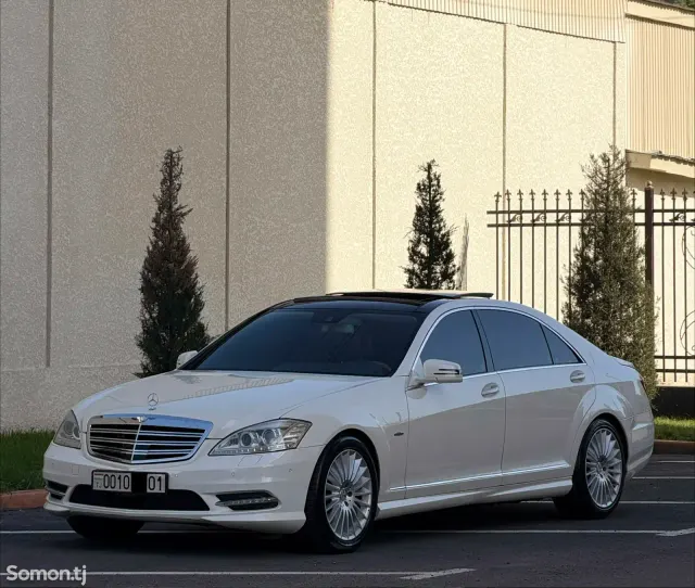 Mercedes-Benz S class 2012 · 3.5 AT