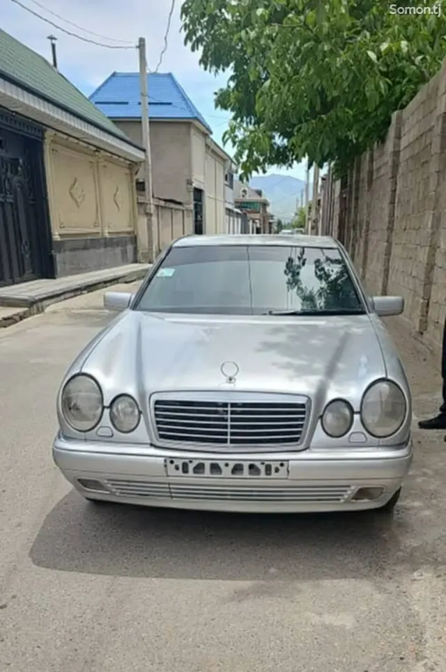 Mercedes-Benz E class 1997 · 2.0 MT