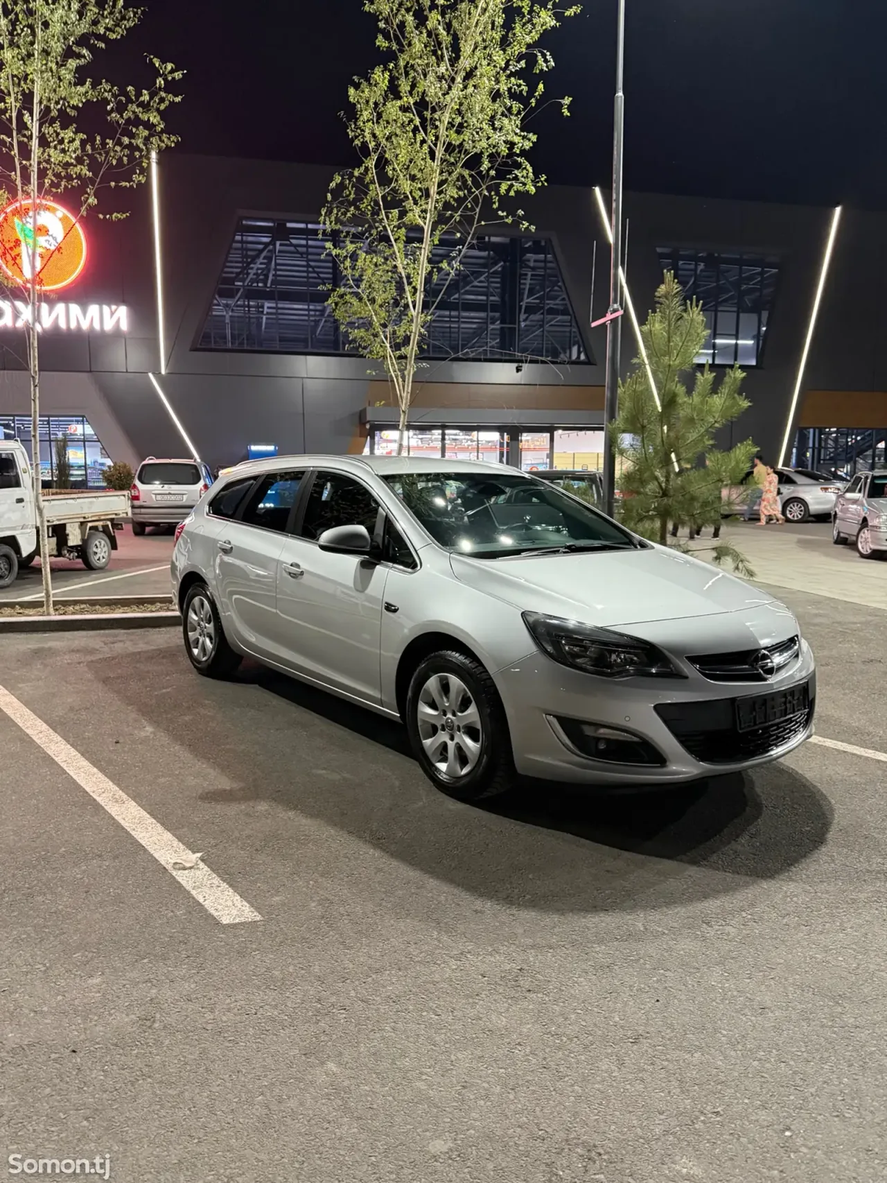 Opel Astra J 2016 · 1.6 MT