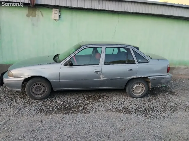Daewoo Nexia 1997 · 1.6 MT
