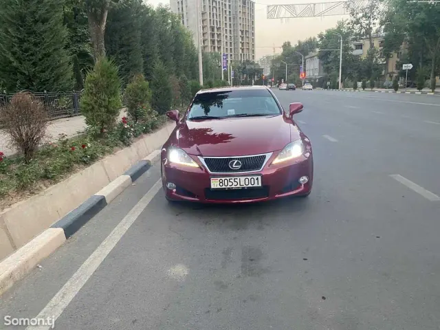 Lexus IS series 2011 · 2.5 AT