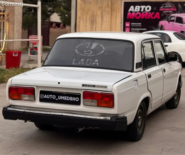 Lada (ВАЗ) 2107 2002 · 1.6 MT