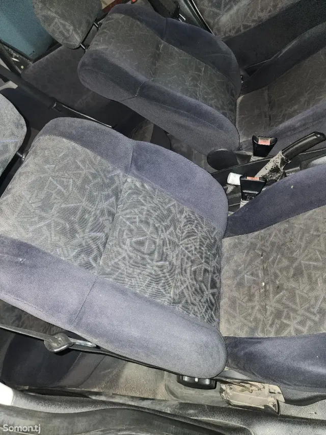 Opel Vectra B 1995 · 1.6 MT