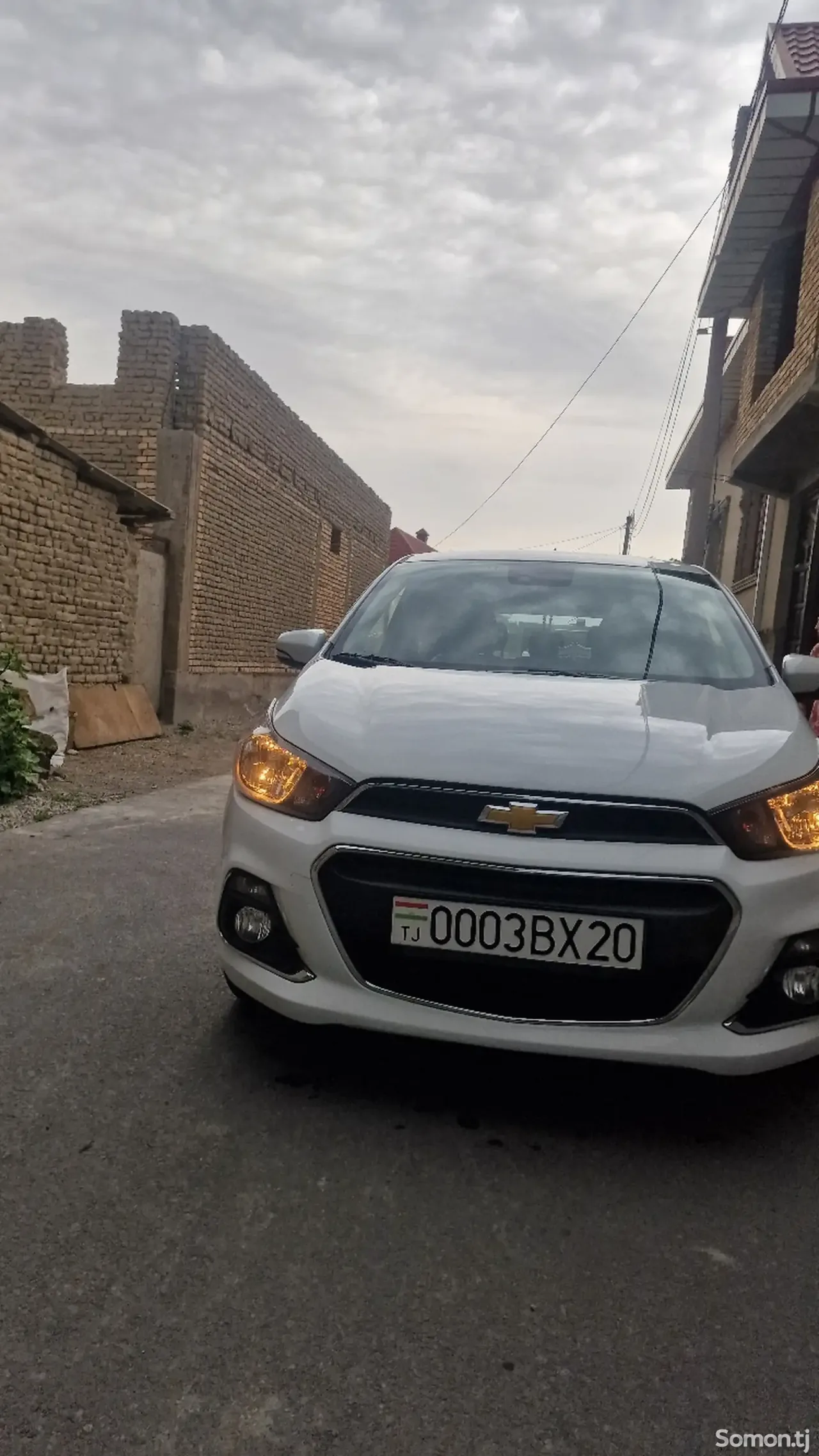 Chevrolet Spark 2016 · 1.0 AT