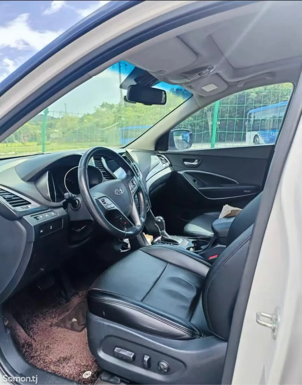 Hyundai Santa Fe 2014 · AT