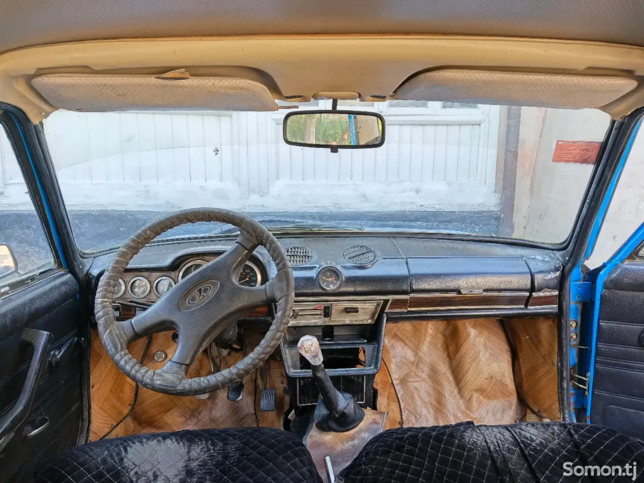 Lada (ВАЗ) 2103 1950 · 1.6 MT