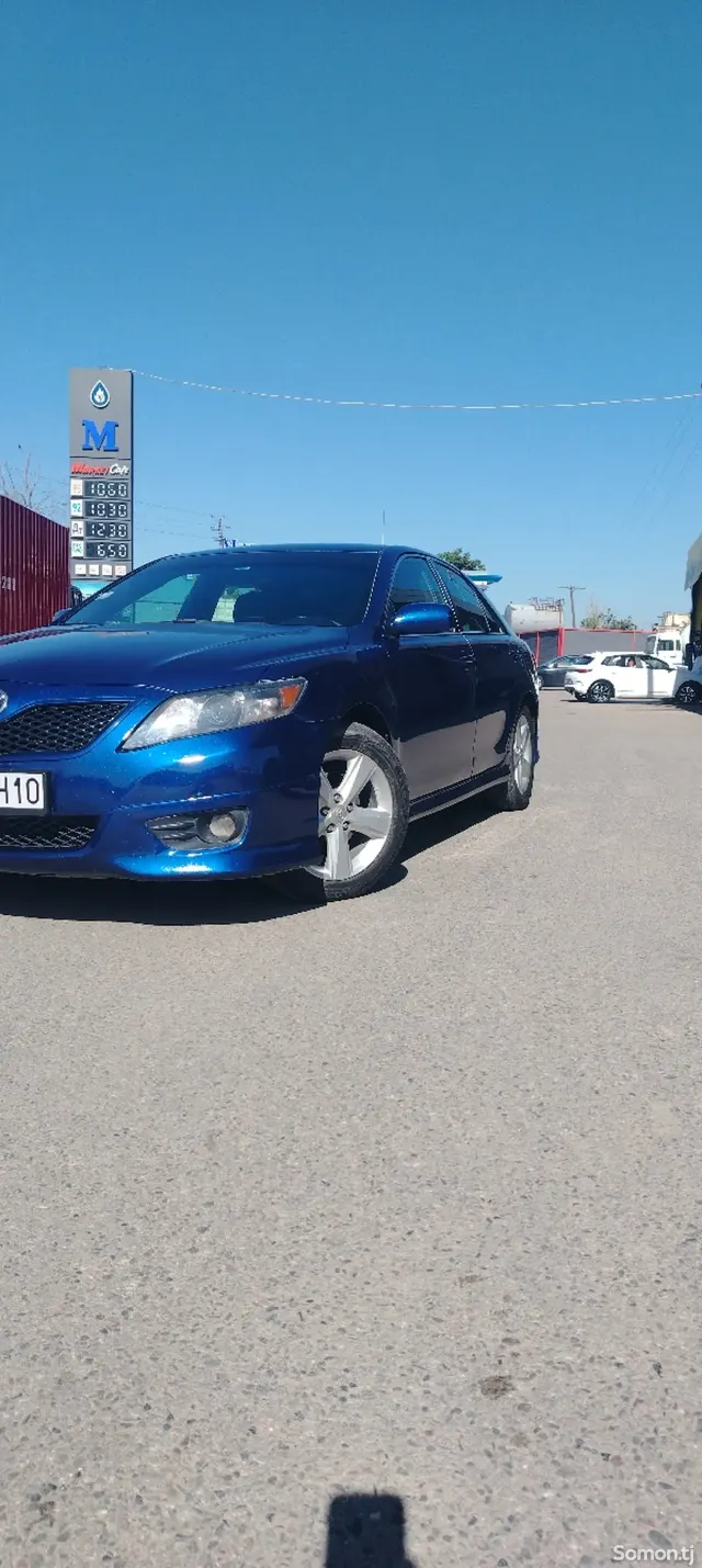 Toyota Camry 2011 · 2.5 AT