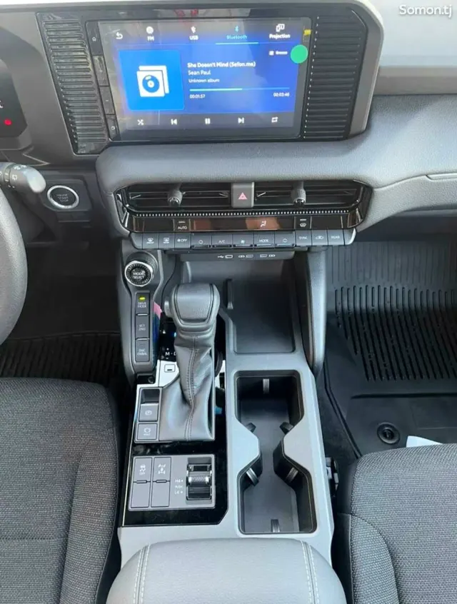 Toyota Land Cruiser Prado 2026 · 2.4 AT