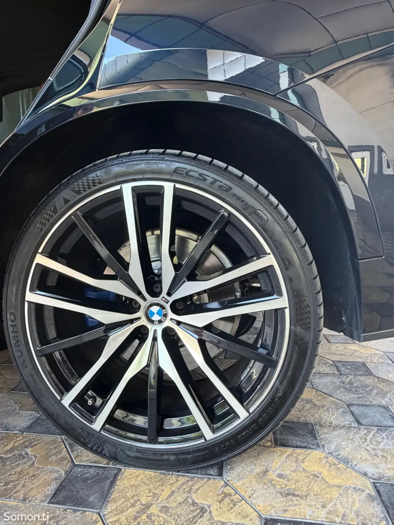 BMW X5 2019 · 4.4 AT