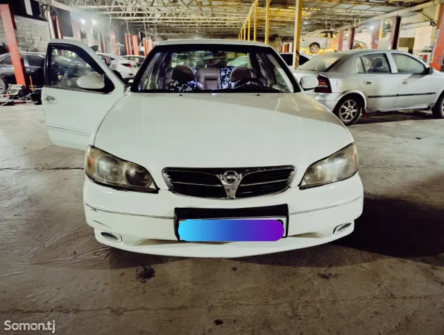 Nissan Maxima 2004 · 2.0 MT