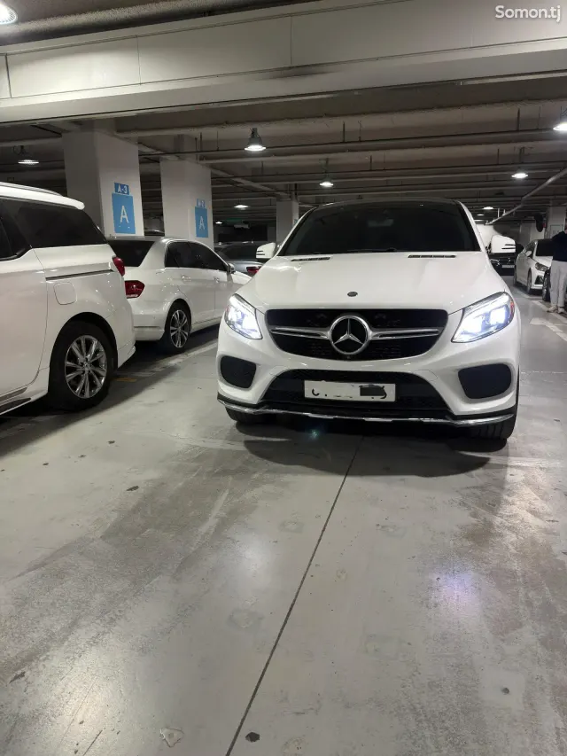 Mercedes-Benz GLE class 2016 · 3.0 AT