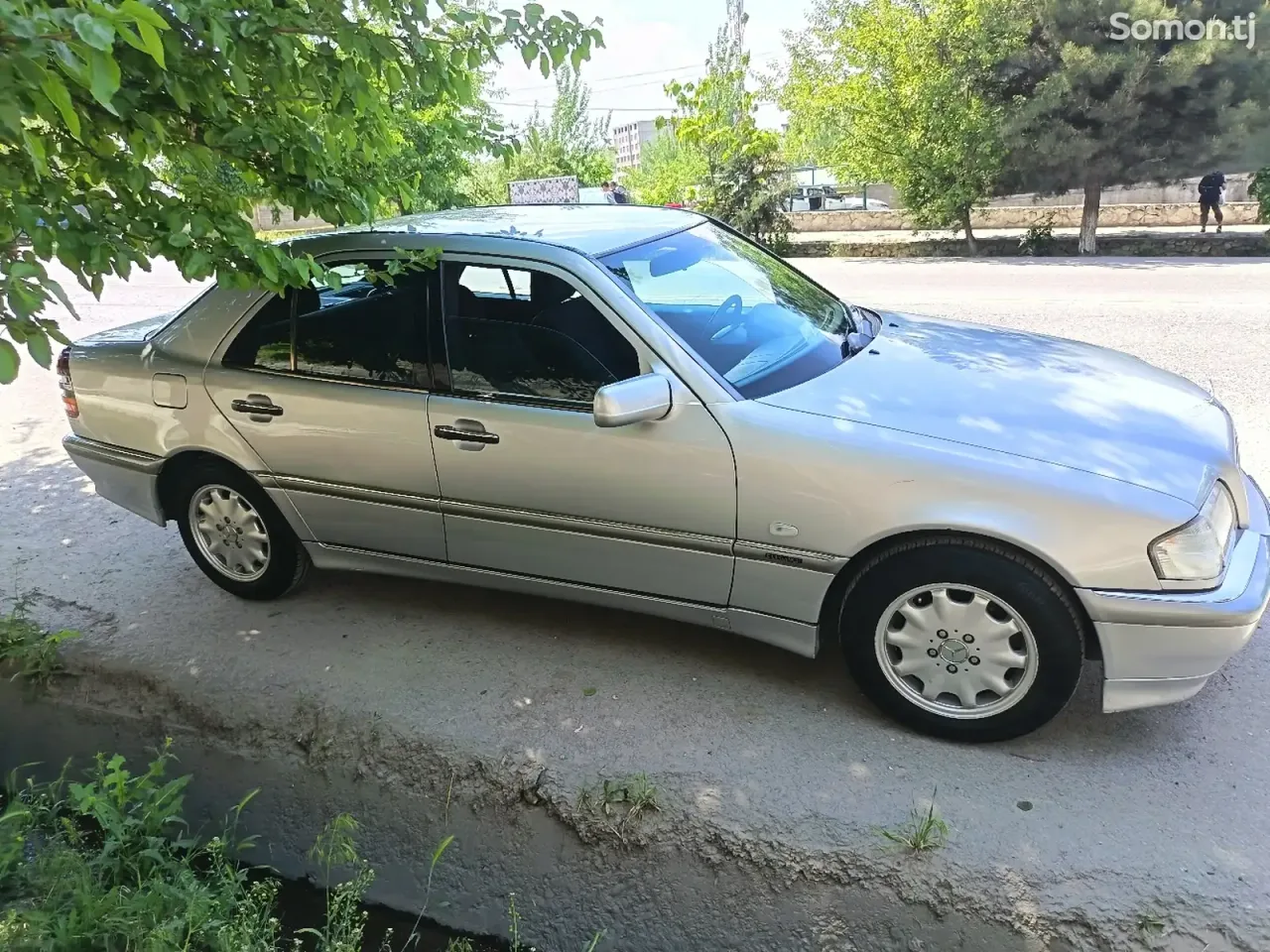 Mercedes-Benz C class 2000 · 2.0 AT